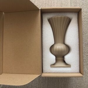 NEW Coconut Cafe Trompette Ceramic Vase